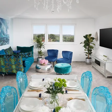 Penthouse Blue Horizon- A Luxury Penthouse With Infinity Pool, Hot Tub And Sea Views!