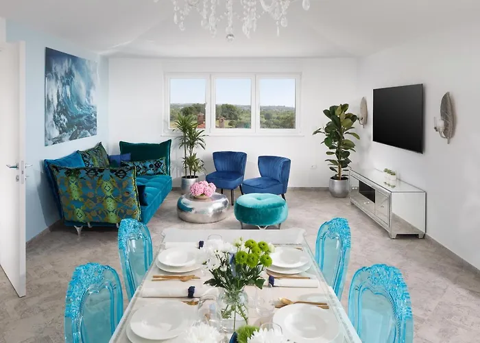 Penthouse Blue Horizon- A Luxury Penthouse With Infinity Pool, Hot Tub, Sauna And Sea Views!