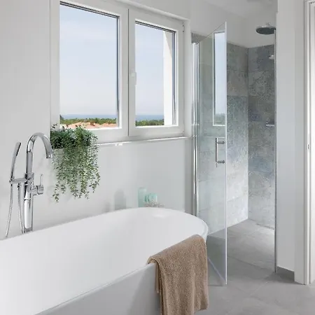 Penthouse Blue Horizon- A Luxury Penthouse With Infinity Pool, Hot Tub, Sauna And Sea Views! * Porec