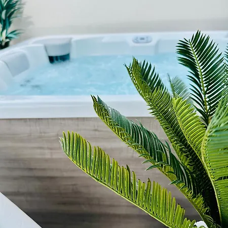 Penthouse Blue Horizon- A Luxury Penthouse With Infinity Pool, Hot Tub, Sauna And Sea Views! * Poreč