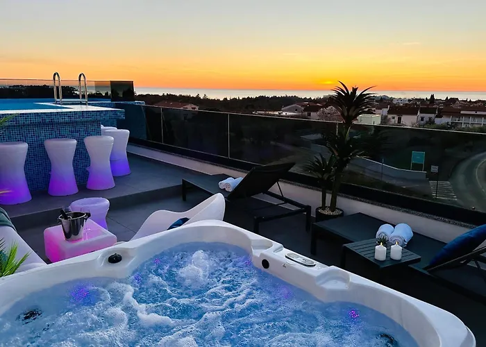 Penthouse Blue Horizon- A Luxury Penthouse With Infinity Pool, Hot Tub, Sauna And Sea Views!