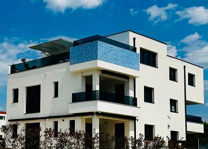 Apartament Penthouse Blue Horizon- A Luxury Penthouse With Infinity Pool, Hot Tub, Sauna And Sea Views!